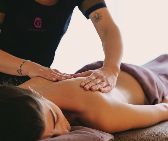 gassenhof-massage-logen-spa-hotelsinshaperon-huettenrauch-2