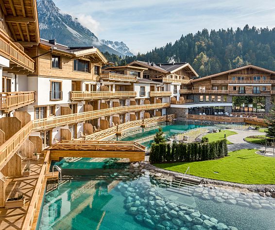 Kaiserlodge_Scheffau am Wilden Kaiser_outdoor area with swimming pond