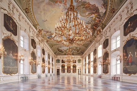 Mieminger Plateau_Innsbrucker Hofburg_Tirol_hotelsINshape_best fitness hotels_Alpenresort_Schwarz@Tourismusverband_Innsbruck_2015