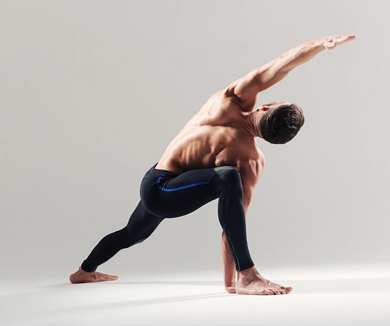 yoga-men-01-adobestock-111396381-2