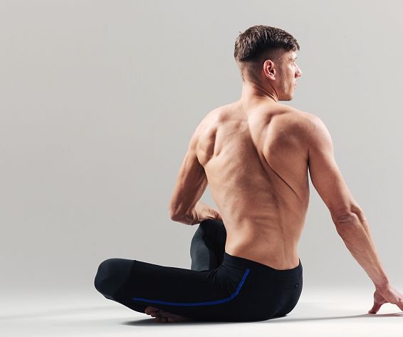 yoga-men-03-adobestock-111396434-2