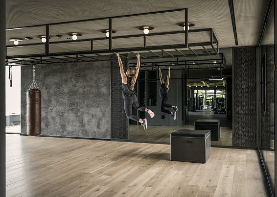 hotel-schwarz-fitnessraum4-hotelsinshapemood