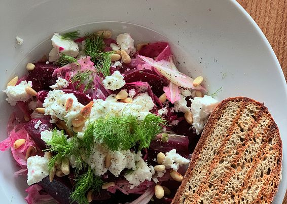 rotebeetesalat-hotelsinshaperkurttropper-img-6611-3
