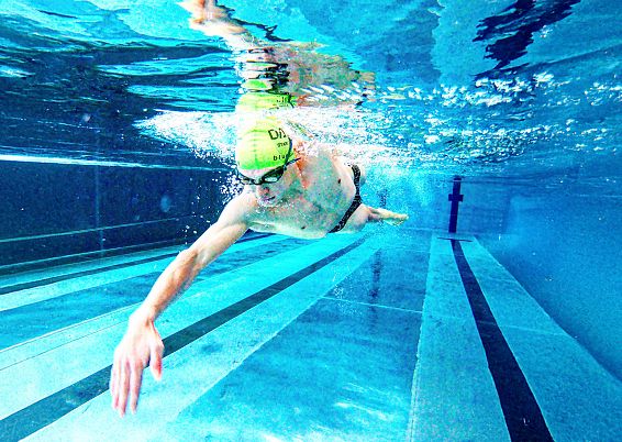 schwimmanalyse-performancezone-philipp-zimmermann-3